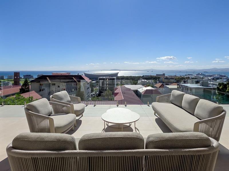 5 Bedroom Property for Sale in Green Point Western Cape
